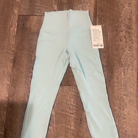 NWT Lulu Leggings Ice Blue Size 4 - Picture 2 of 4